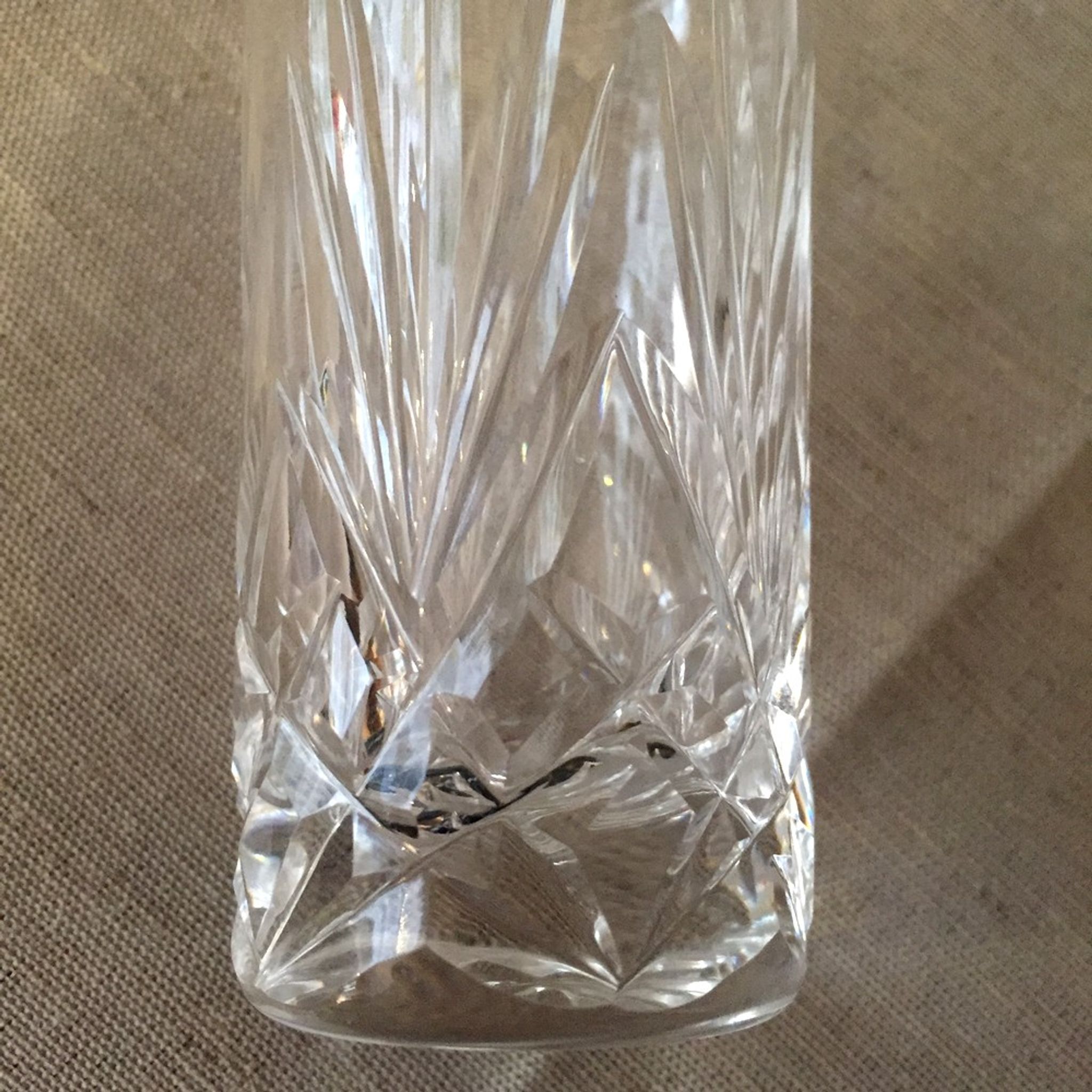 Suite de 6 verres a digestif en cristal taille