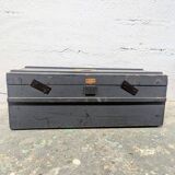 Wooden travel trunk