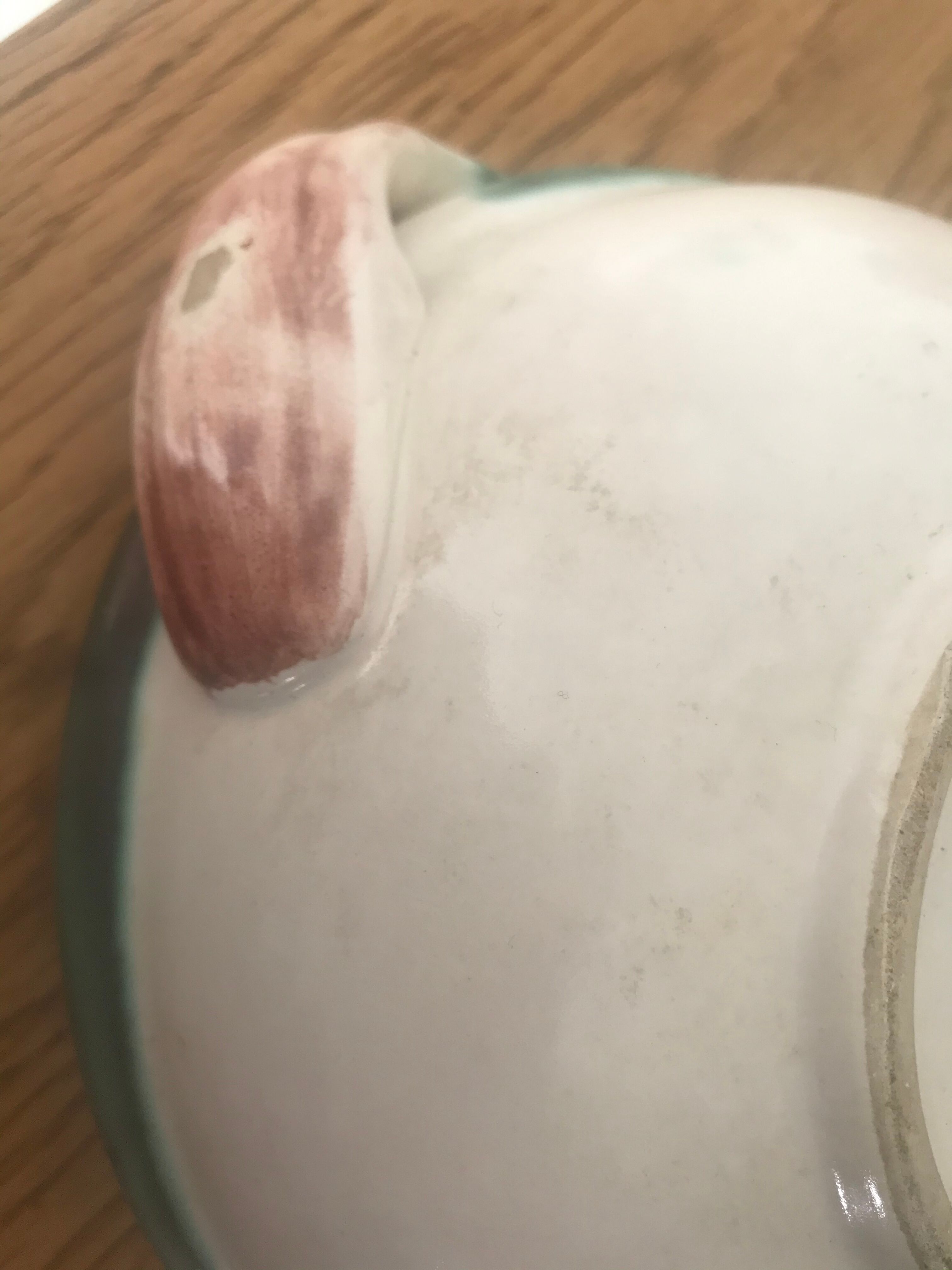 Enamelled earthenware cut