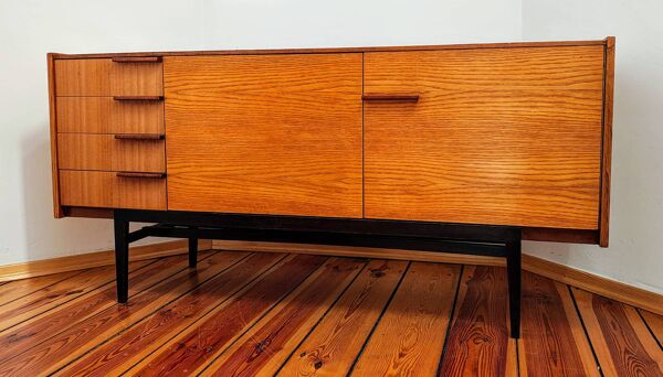 Enfilade par F. Mezuláník pour UP Závody, Tchécoslovaquie 1960