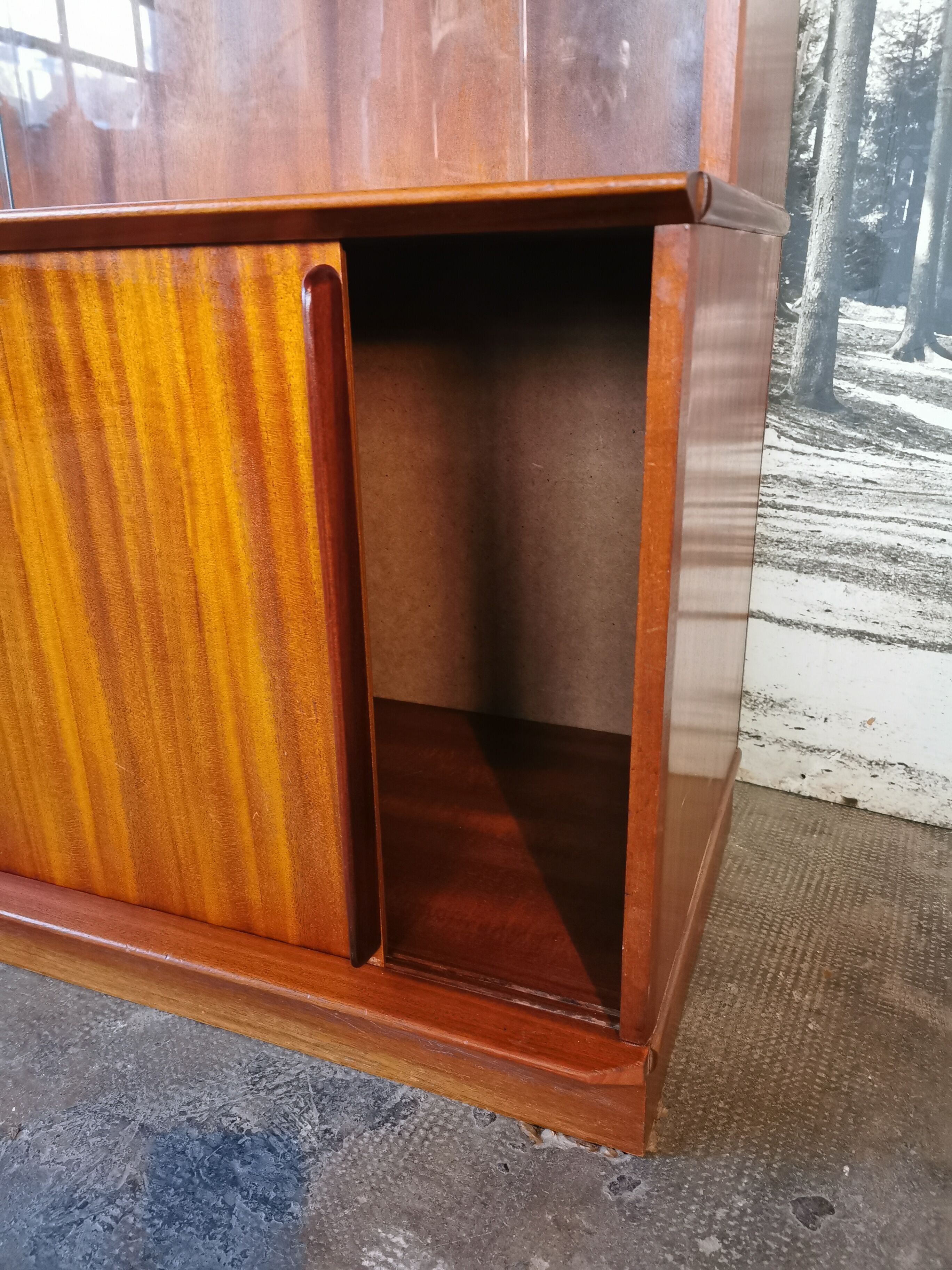 Vintage Oscar modular library