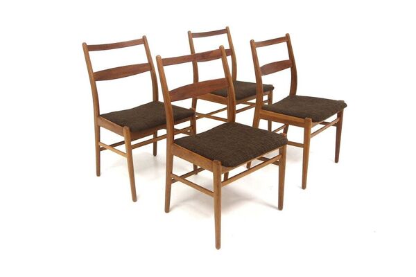 4 chaises scandinaves en teck et en chêne, Suède 1960