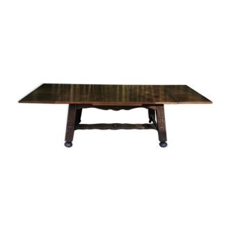 Basque style table