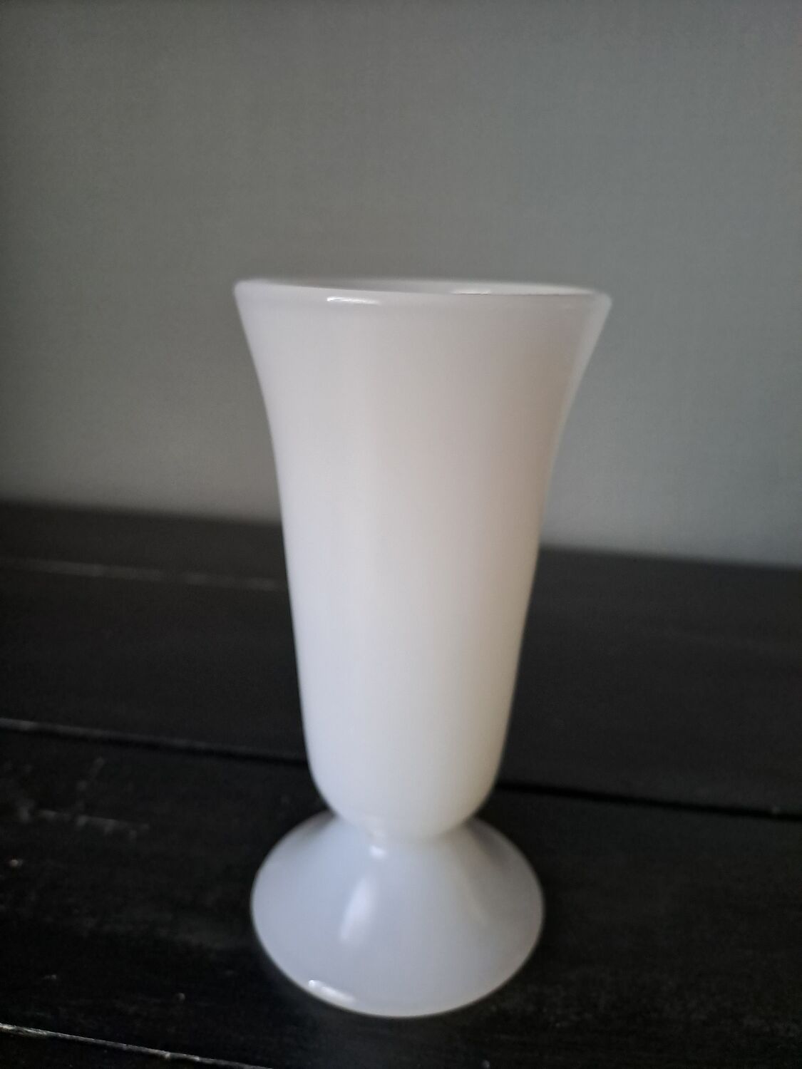 Vintage arcopal vase
