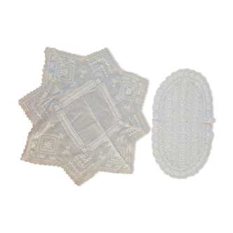 Lot 2 handmade old doilies