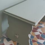 Bench patinated in green