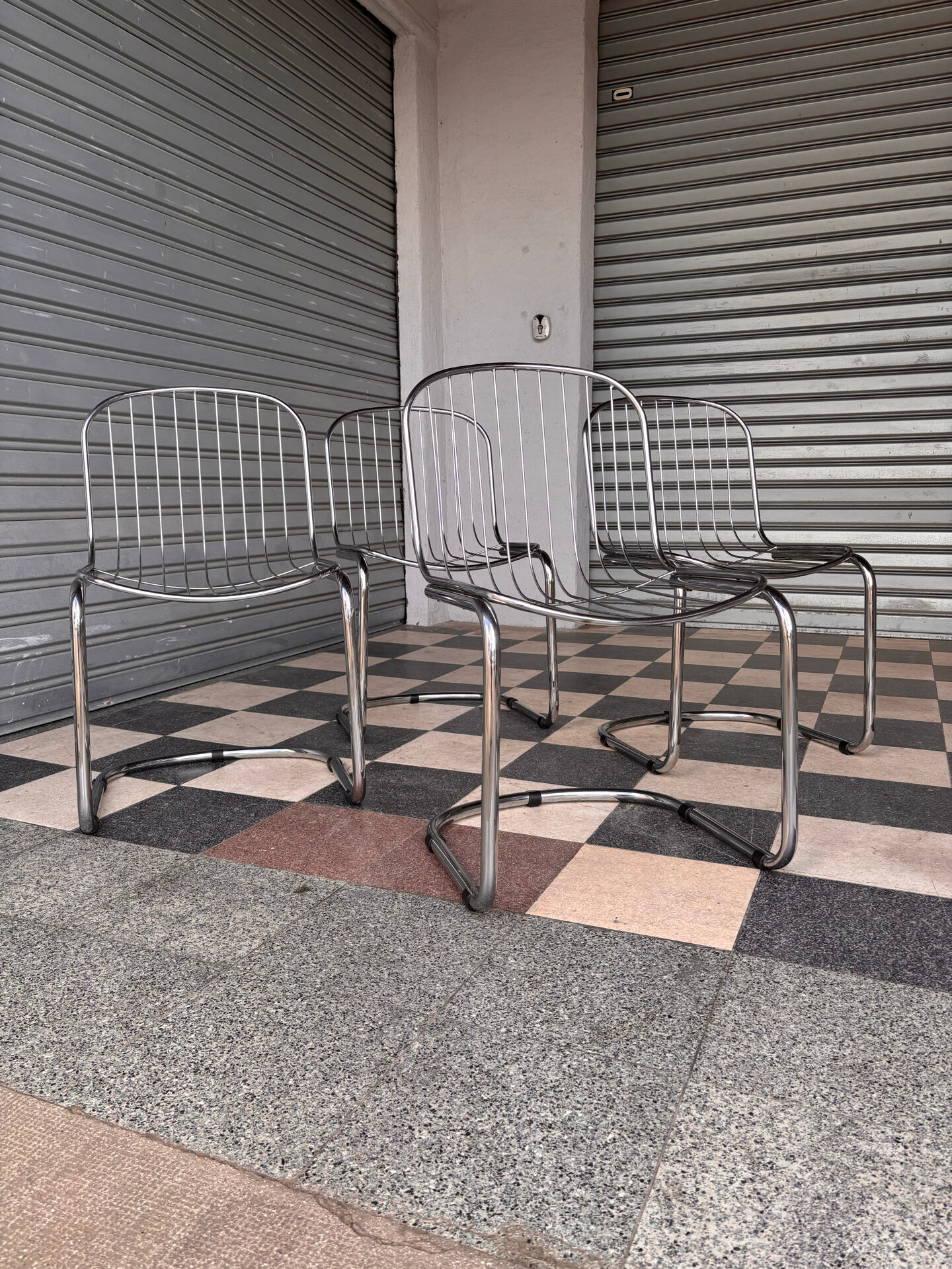 Chaises italiennes seventies