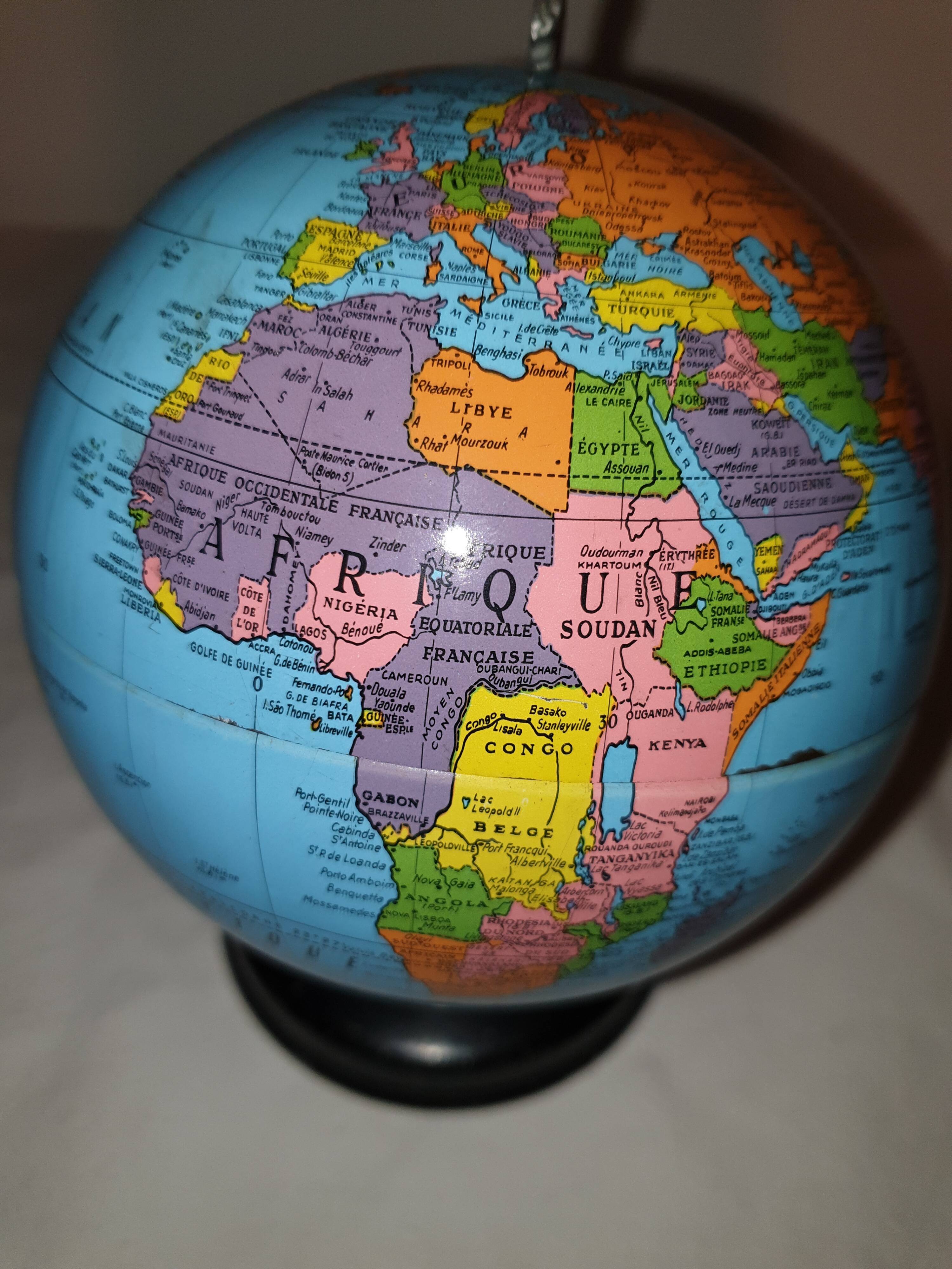 Small globe year 60 Taride