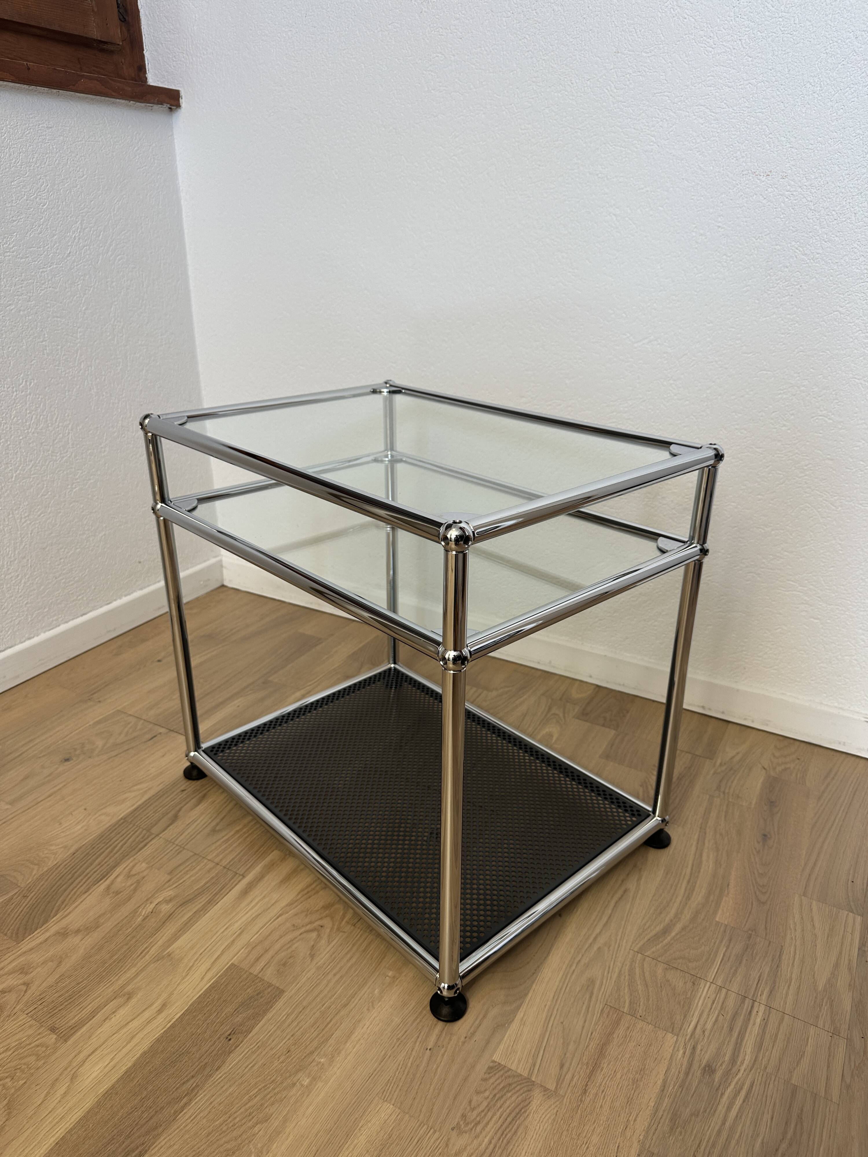 Table d’appoint USM Haller en verre et Gris Anthracite