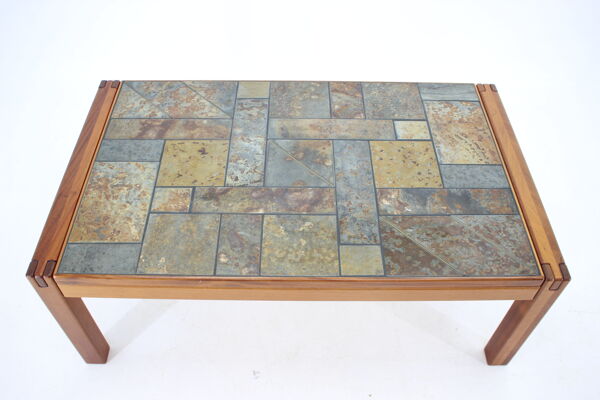 table basse en teck massif et carrelage des années 1970, Danemark