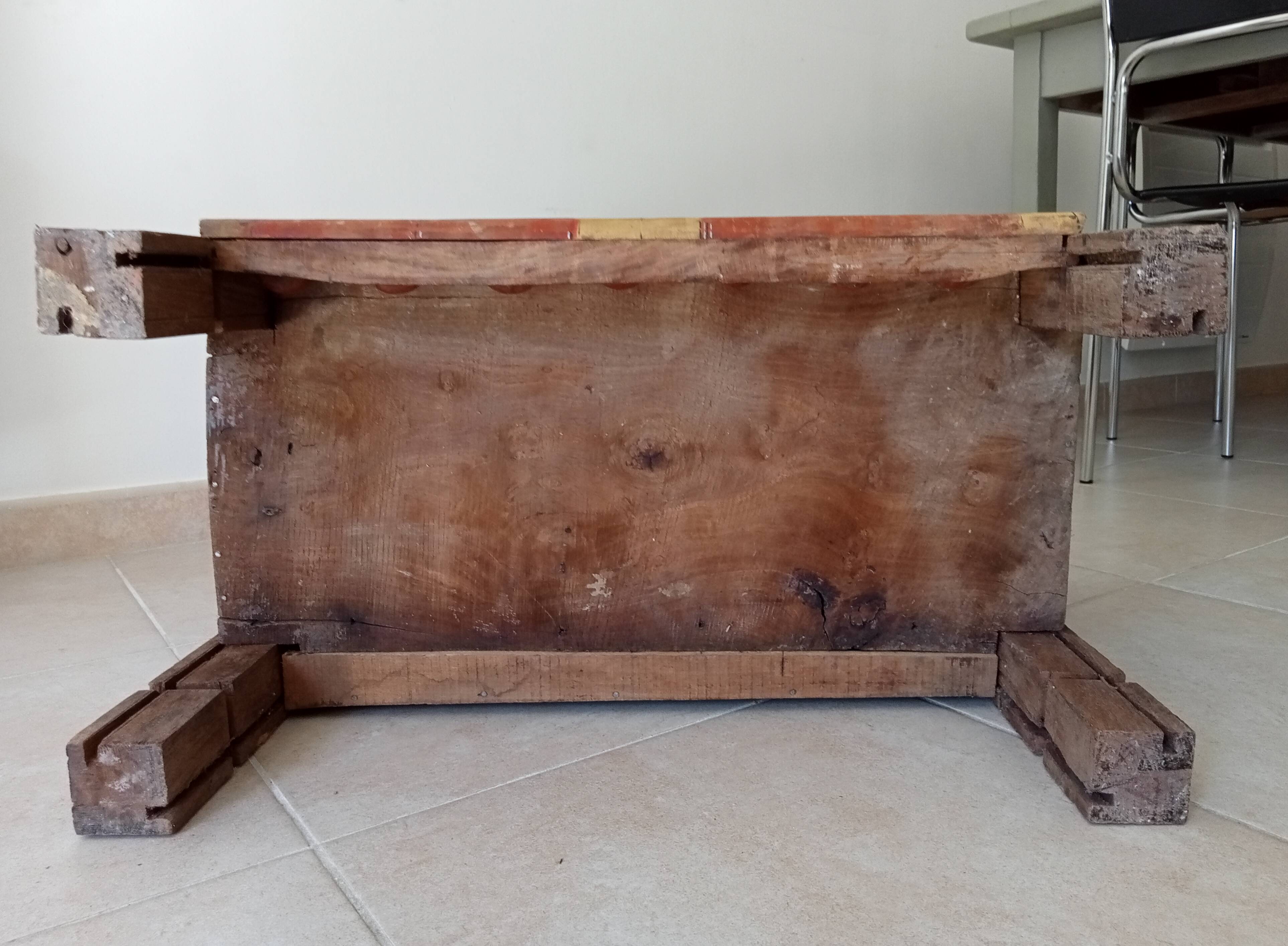 Antique Pakistani chest from the end of the 19th century