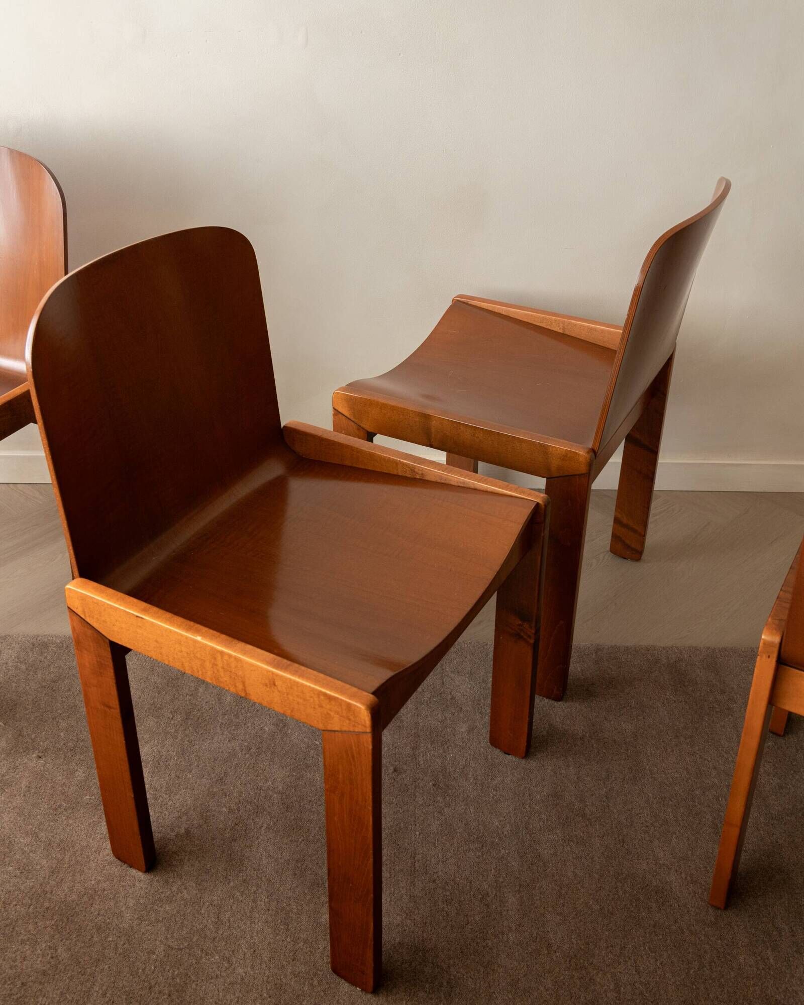 Italian Plywood Dining Chairs Attributed to Molteni, 1970s, Set of 4