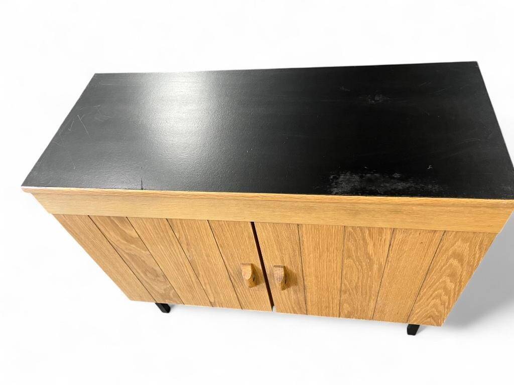 Vintage chest of drawers / cabinet with steel legs