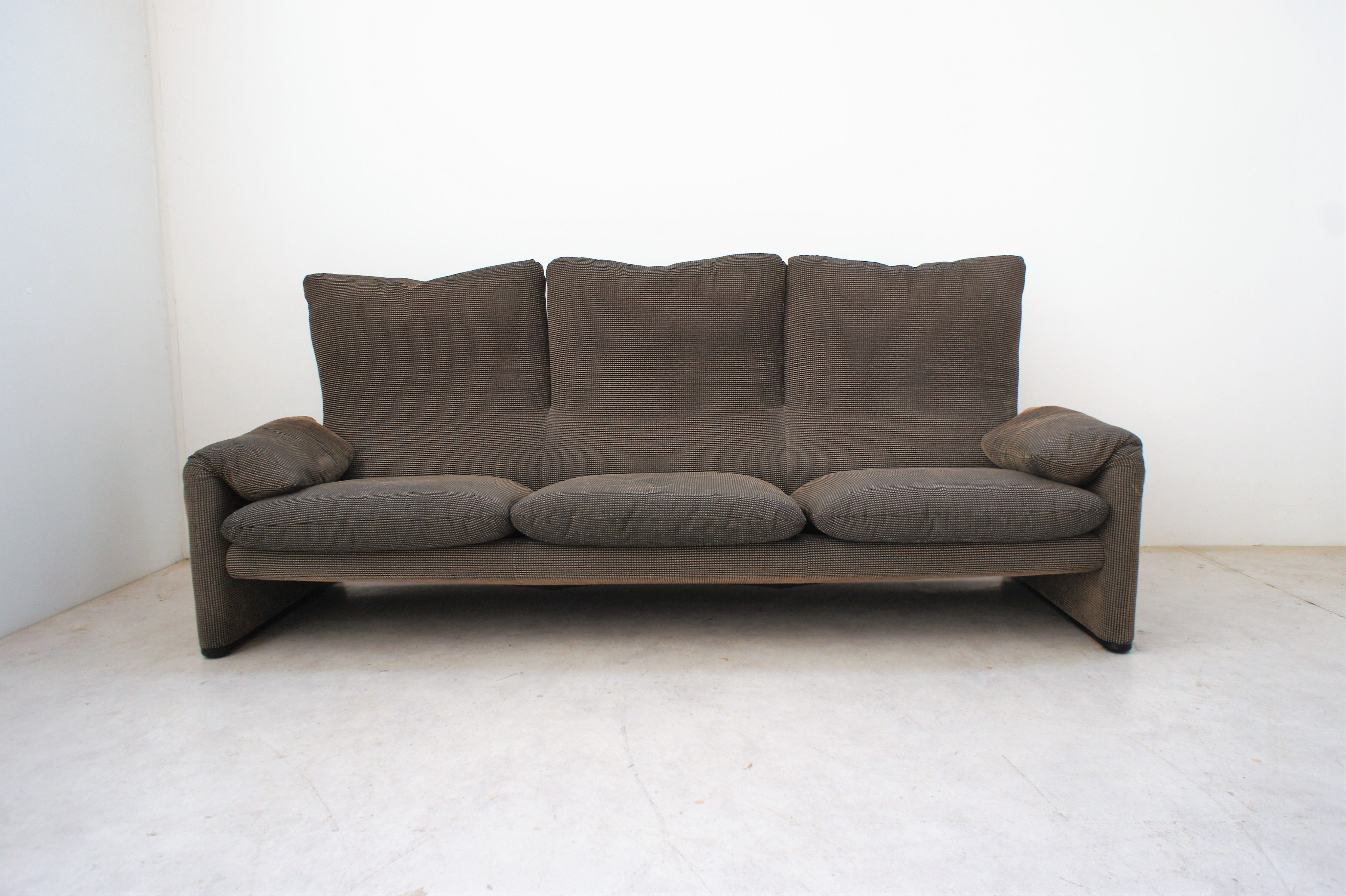 Maralunga Sofa, Vico Magistretti for Cassina