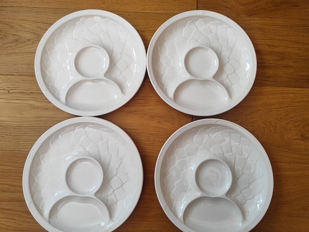 New! 1960/80 Salins / 4 Large Artichoke Plates / white