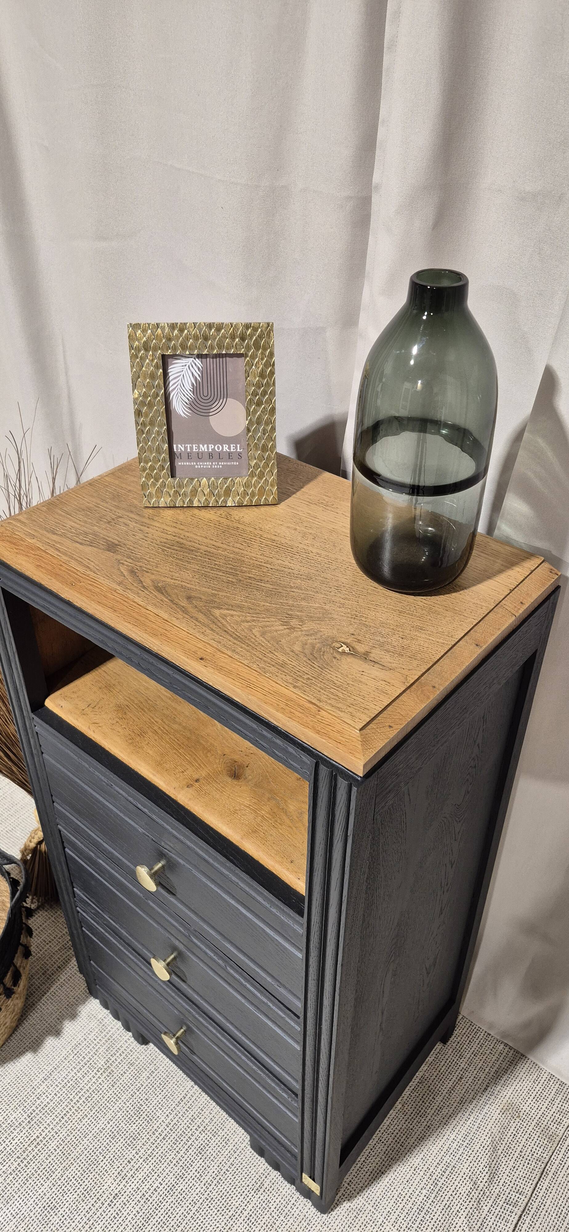 Art Deco entrance furniture