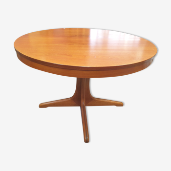 Scandinavian table