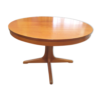 Scandinavian table