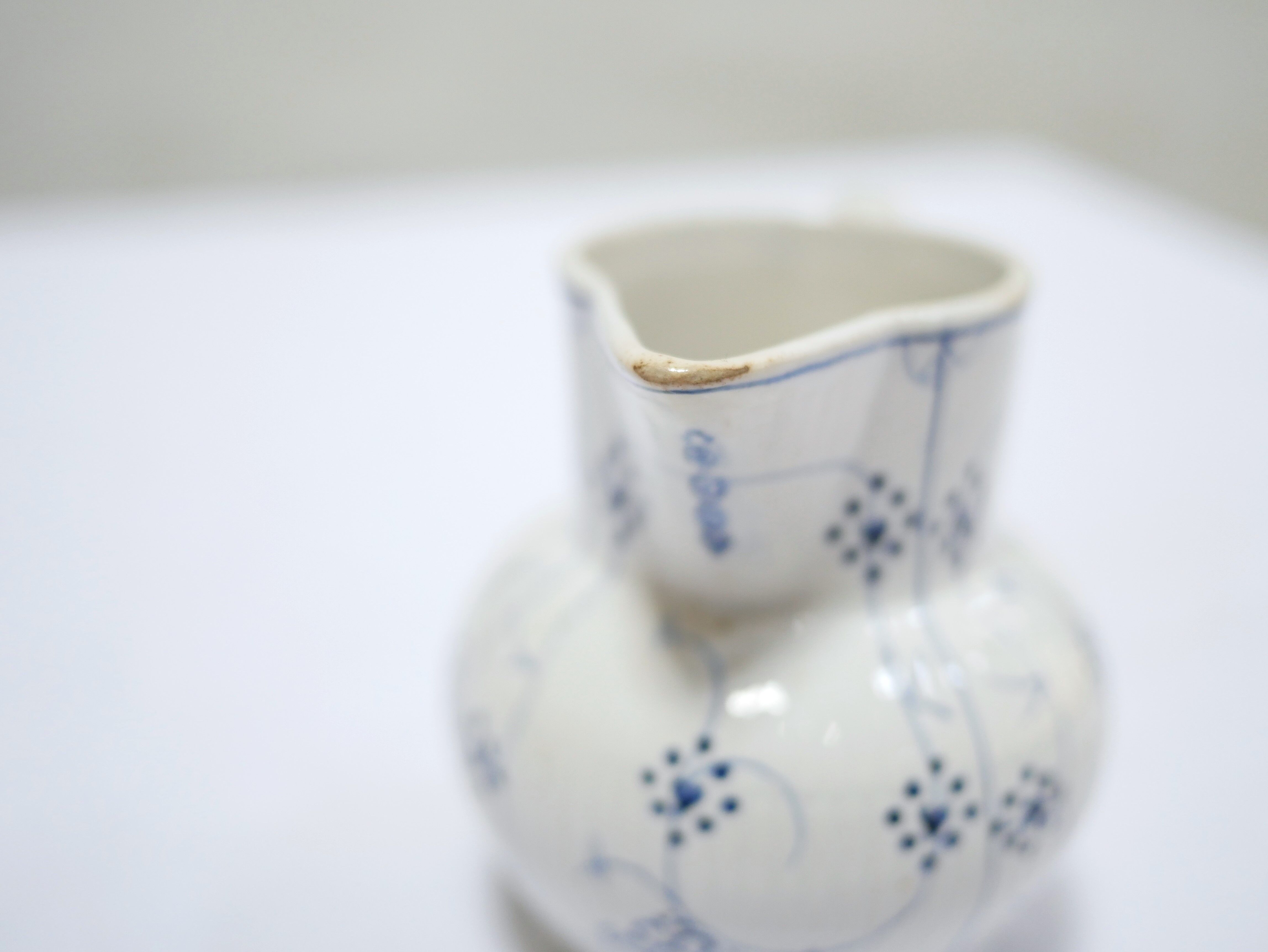 Pot à lait vintage en céramique par la manufacture Sarreguemines