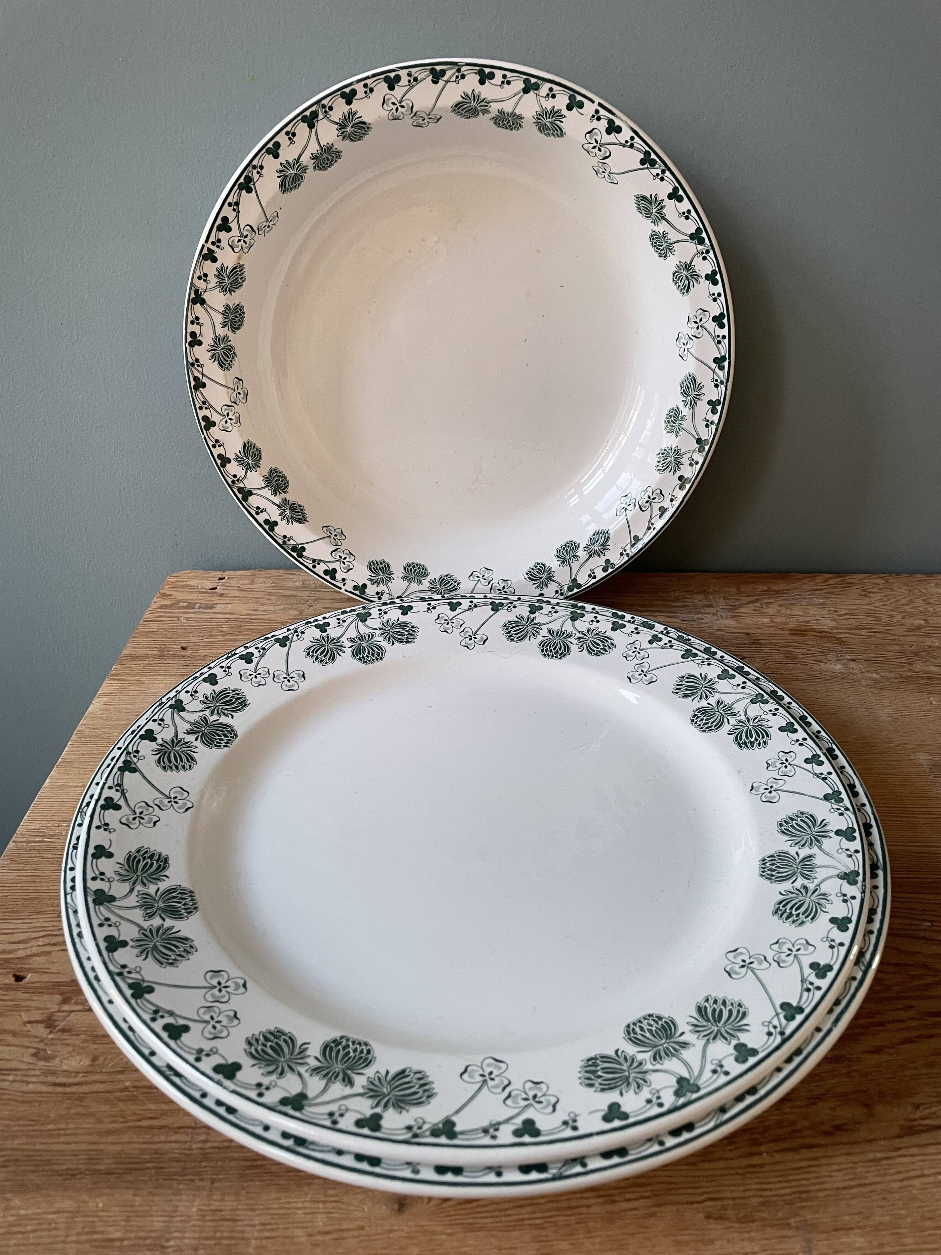 Set of 3 round dishes XIXth, Boch Frères Keramis, Trifolium model