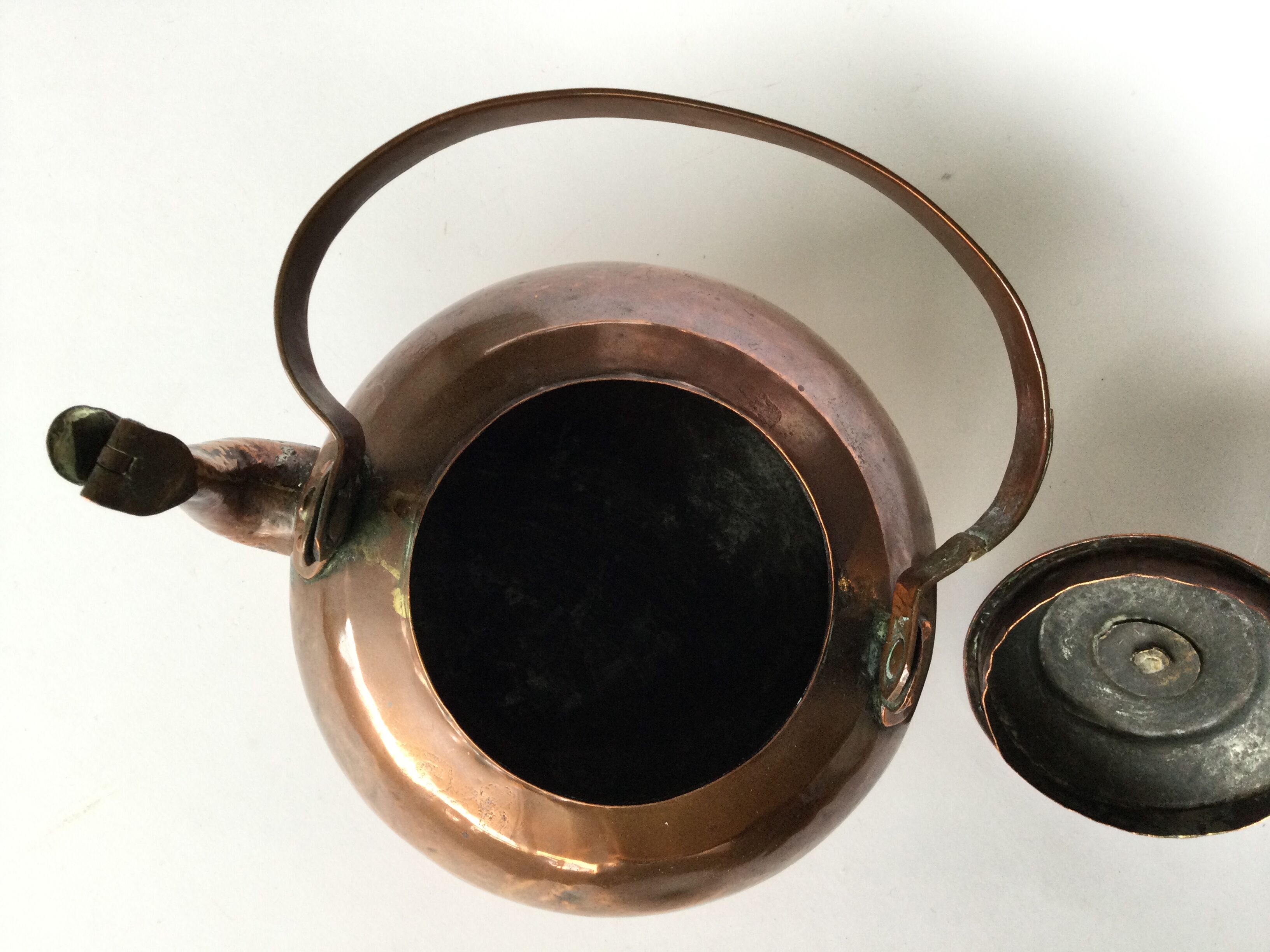 Vintage copper theière