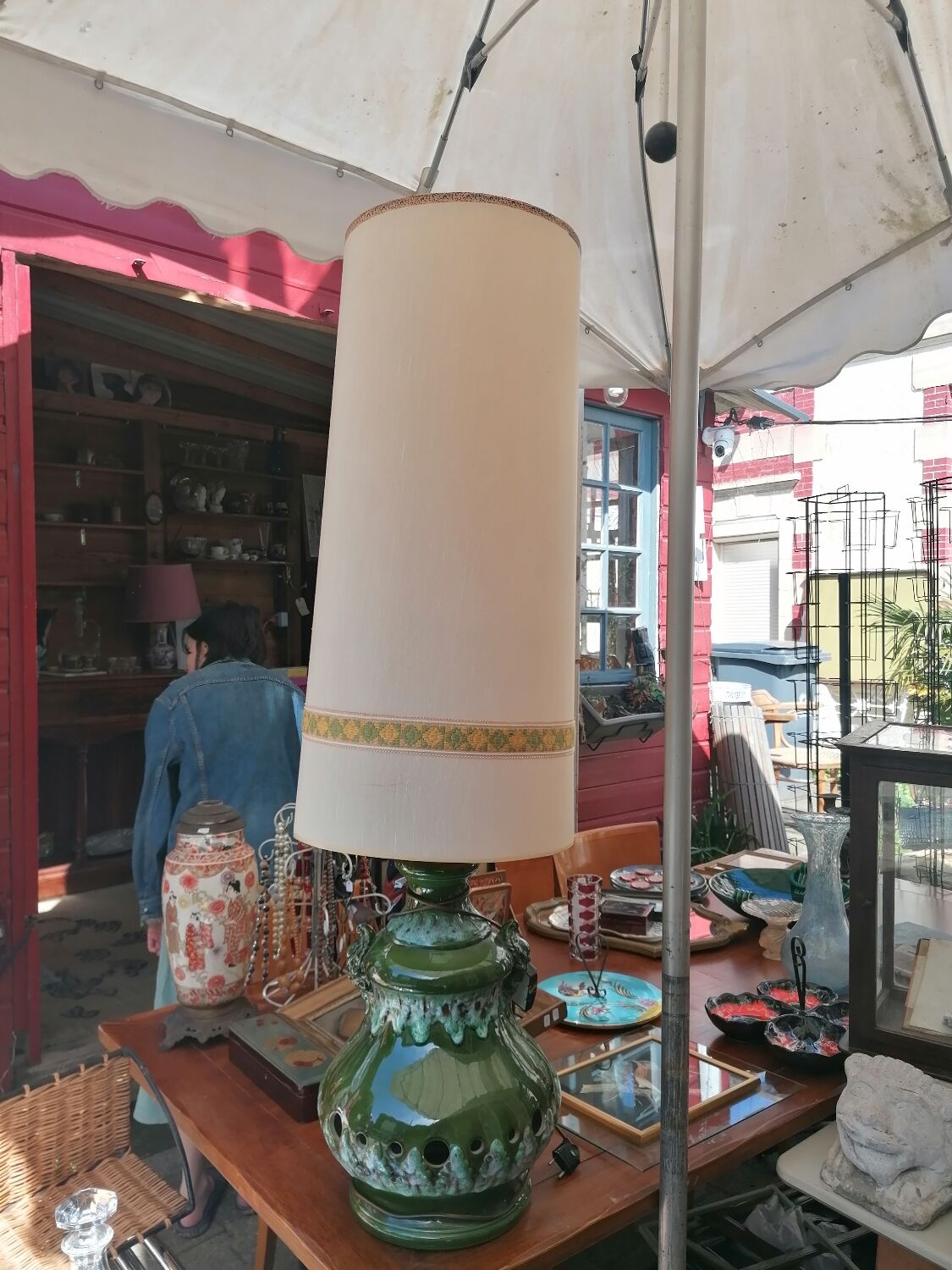 Ceramic floor lamp