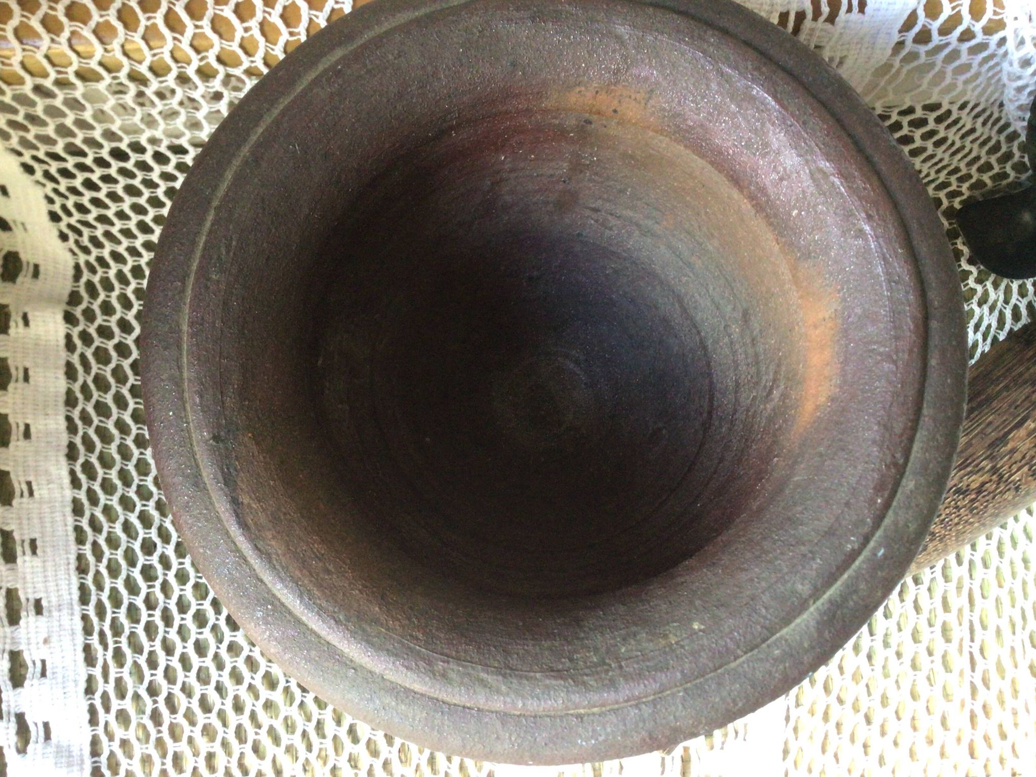 Mortier en fonte et pilon en bois