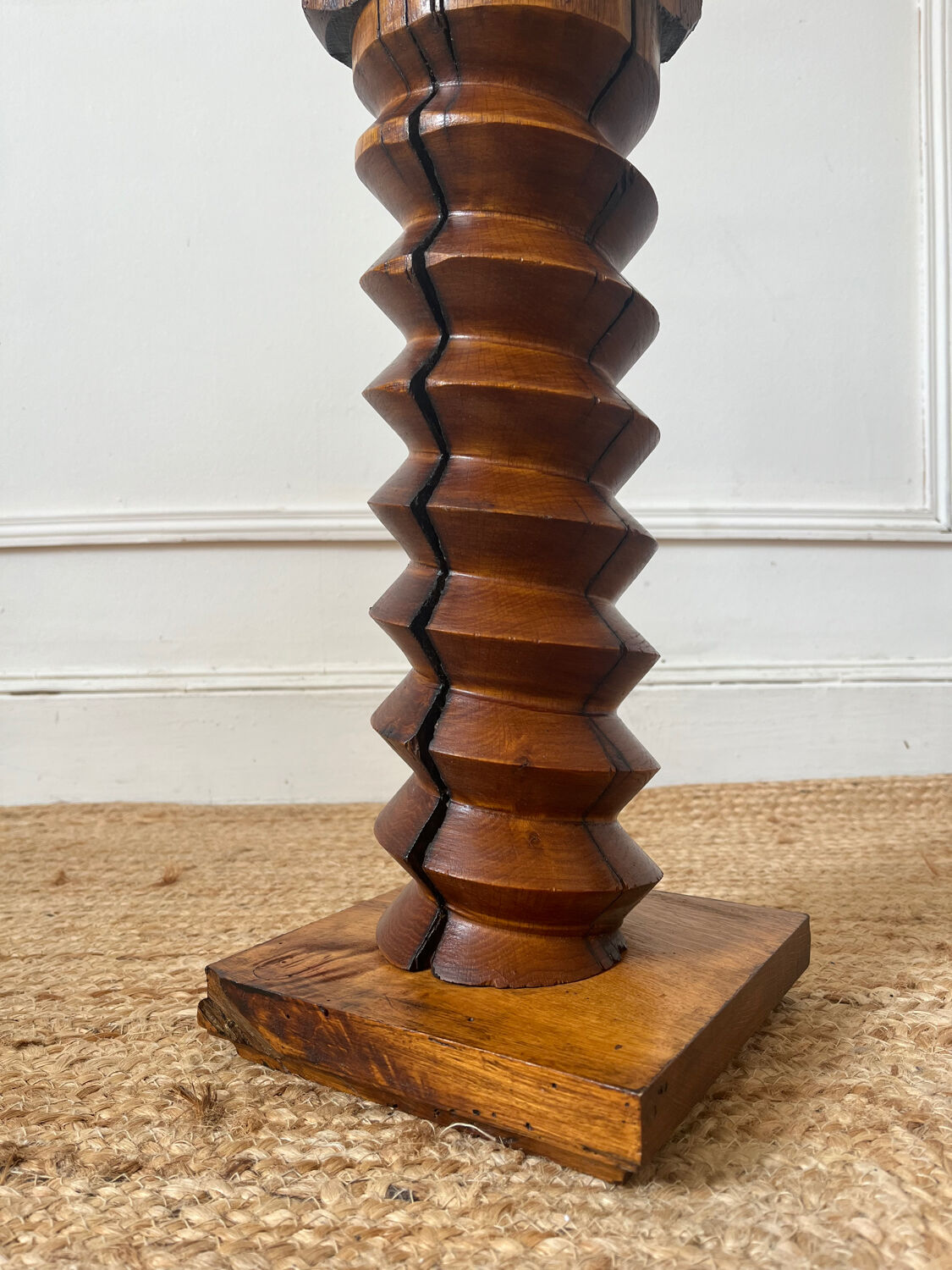 Solid wood press screw seat