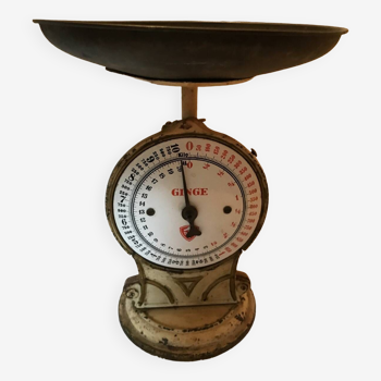 Vintage scale from the 30s