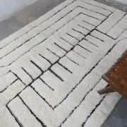 Large Beni Ouarain rug, 305 x 210 cm