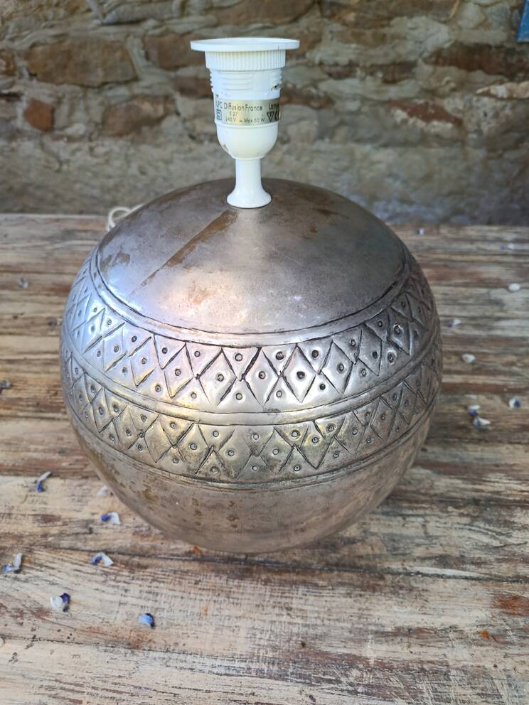 BALL LAMP SARREID LTD
