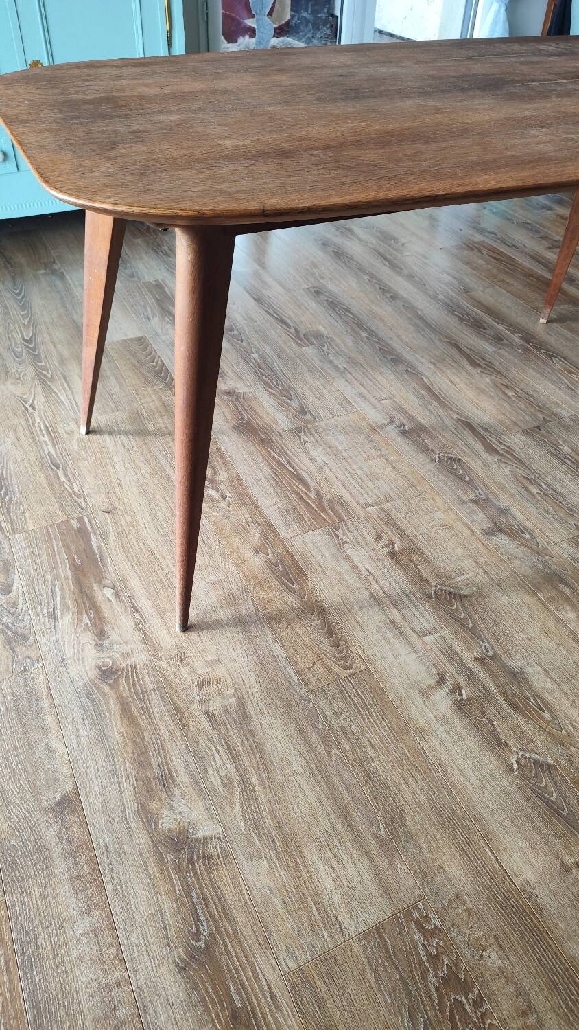 Scandinavian table