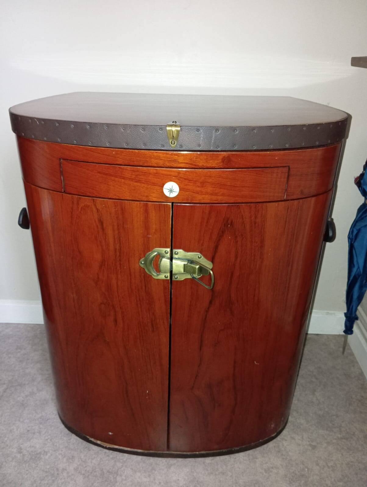 Starbay Marie Galante travel dressing table + Bermudes chair starbay