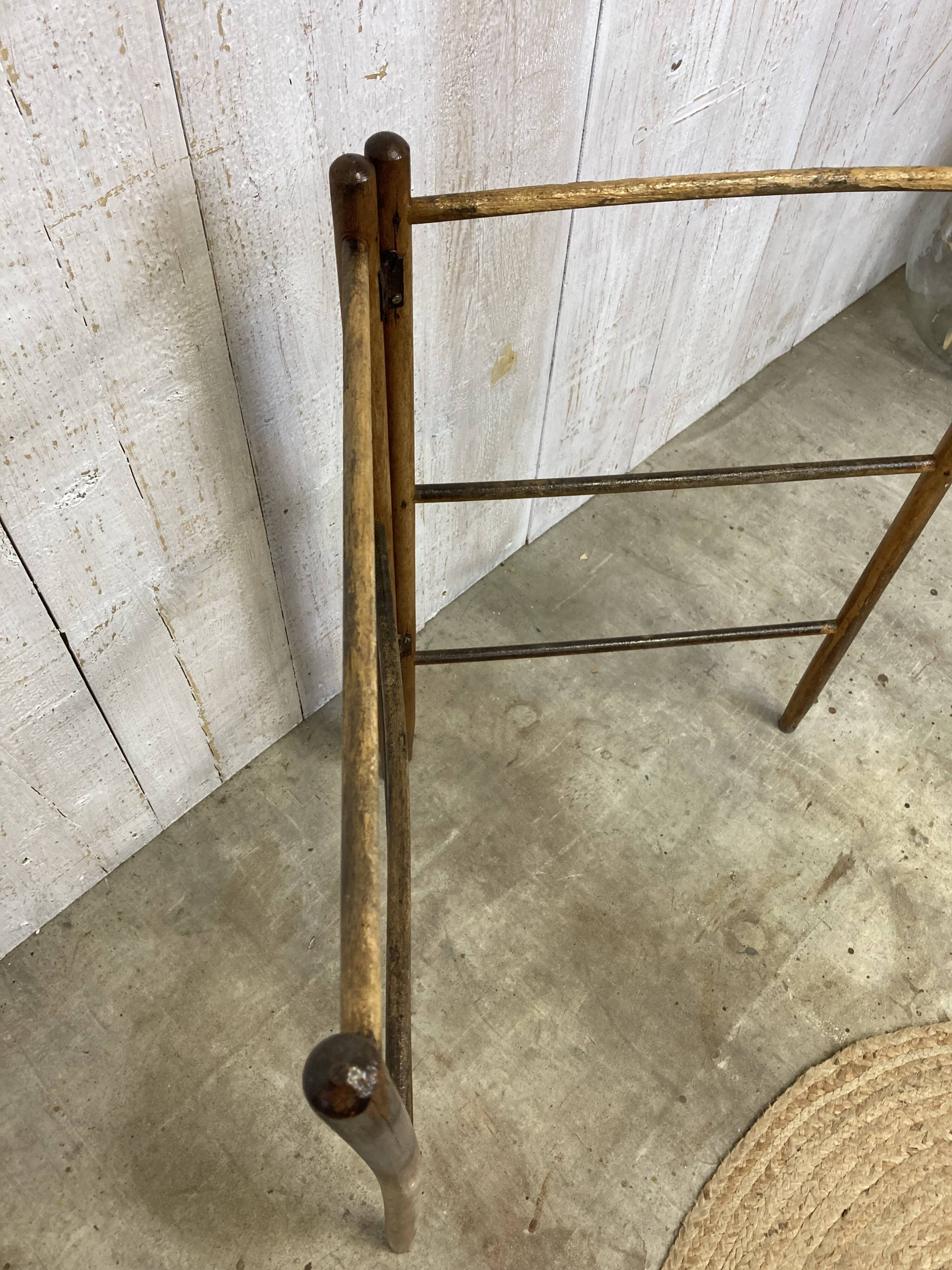 Vintage towel rest