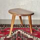 Tabouret tripode vintage en bois  1950