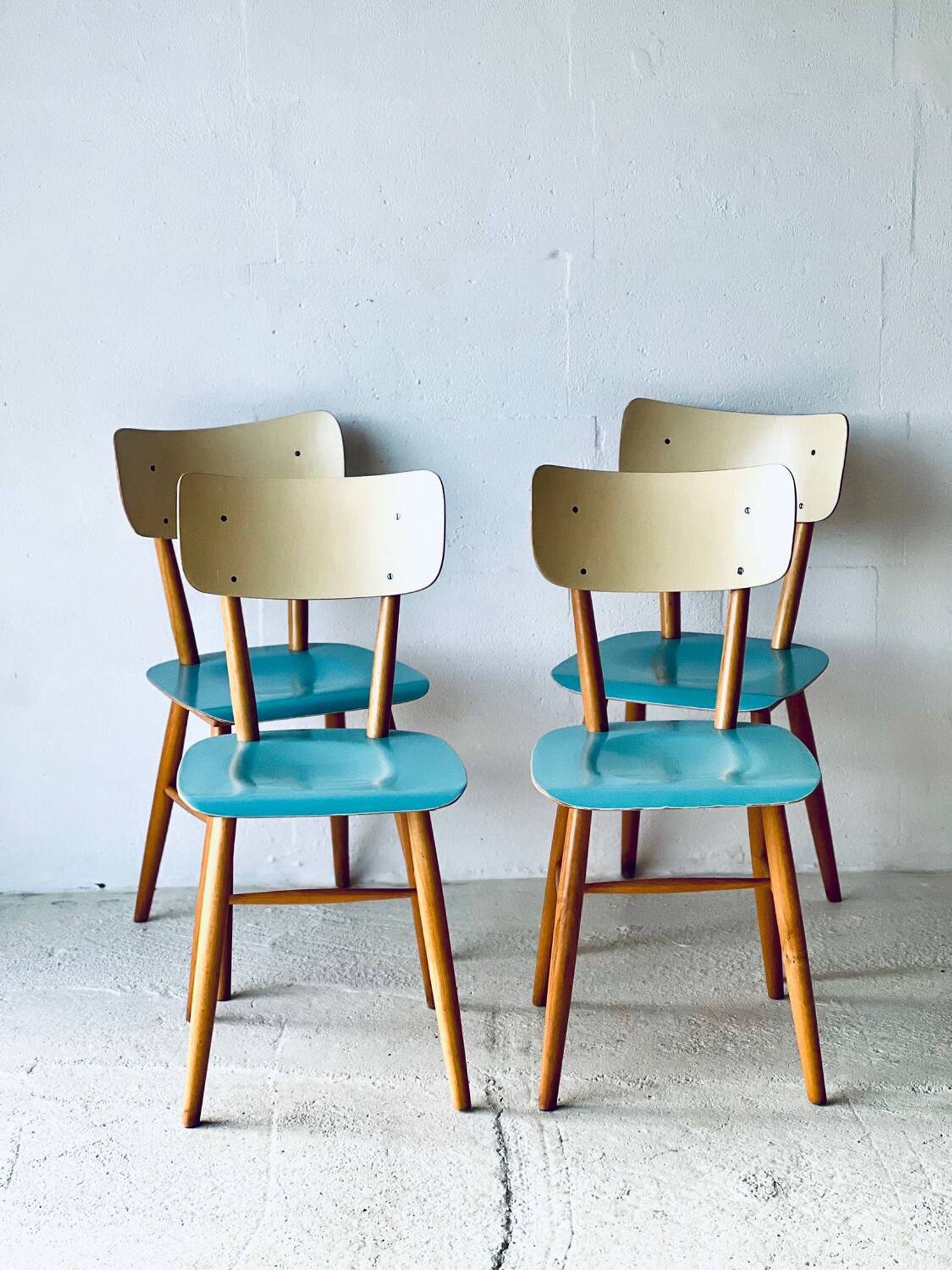 Chaises Birtro de Ton, années 1960.