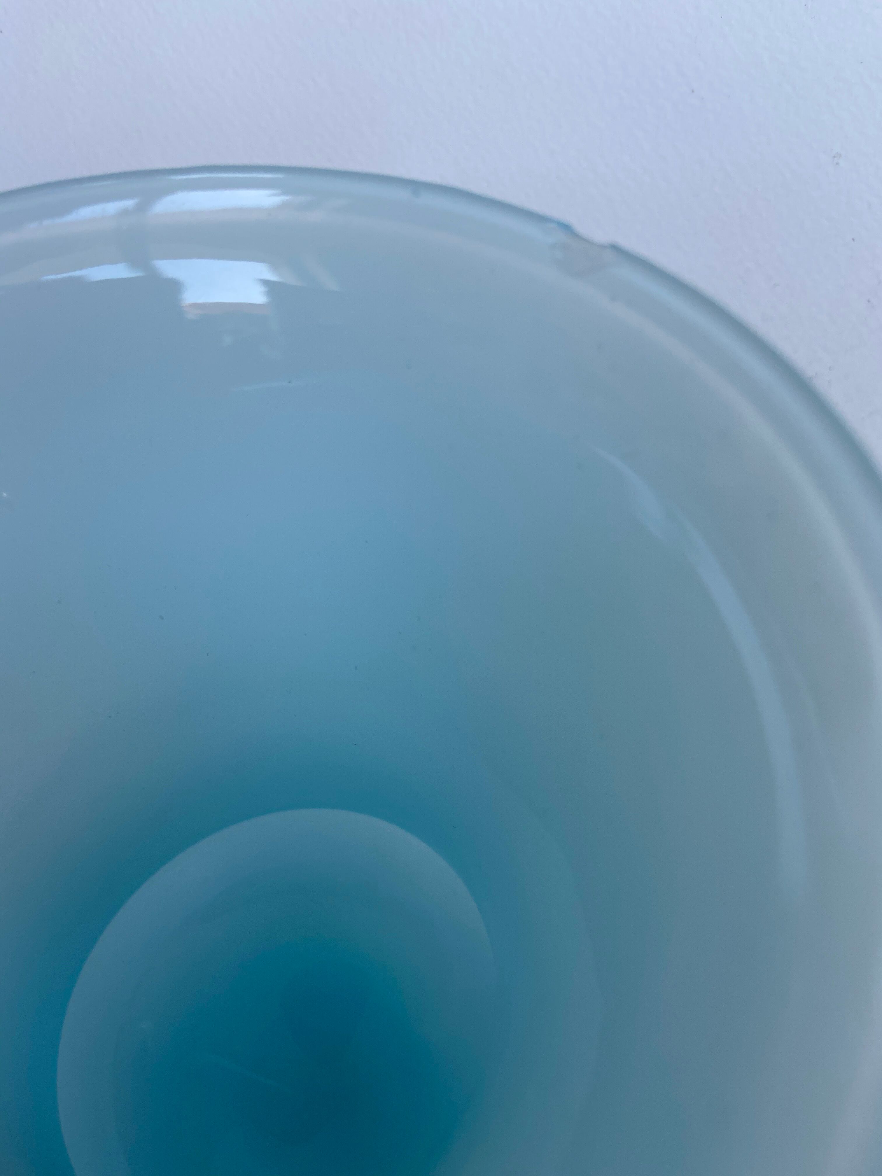 Vase médicis en opaline