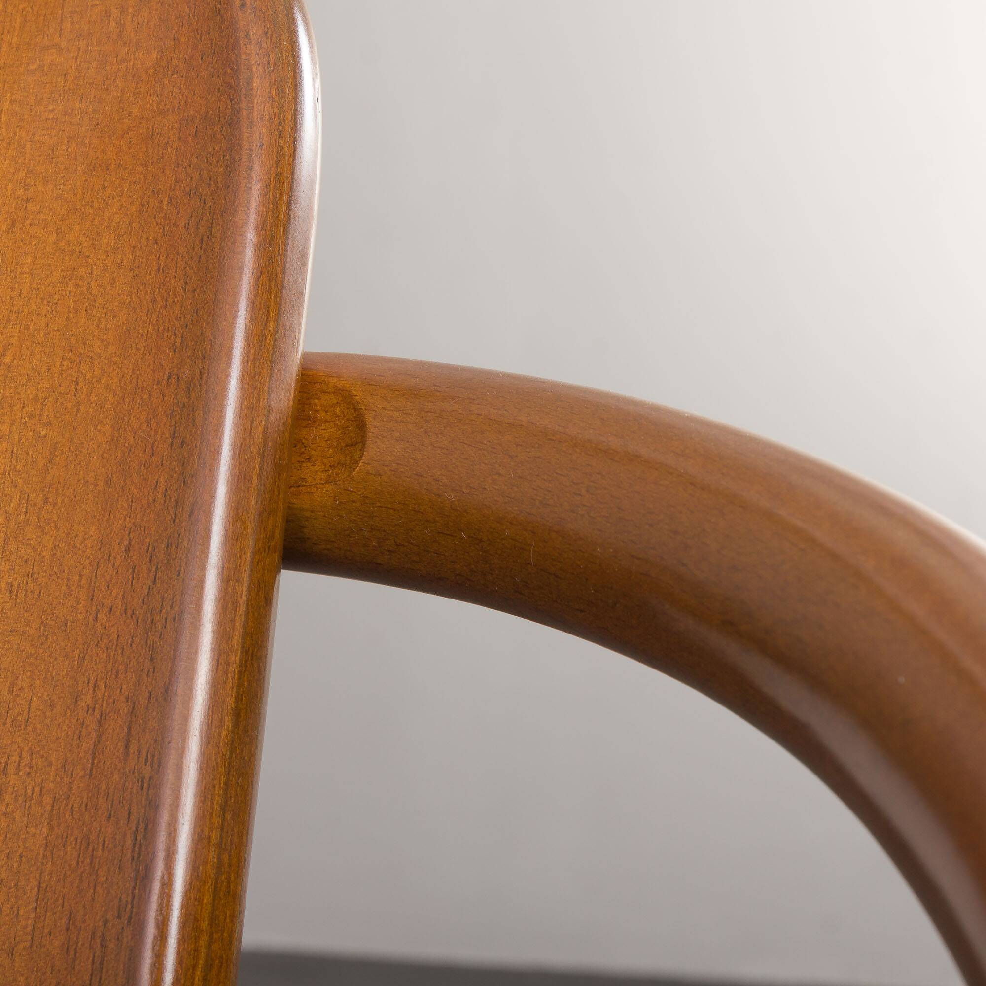 Suite de 6 chaises italiennes de Mario Marenco & Antonella Scarpitta