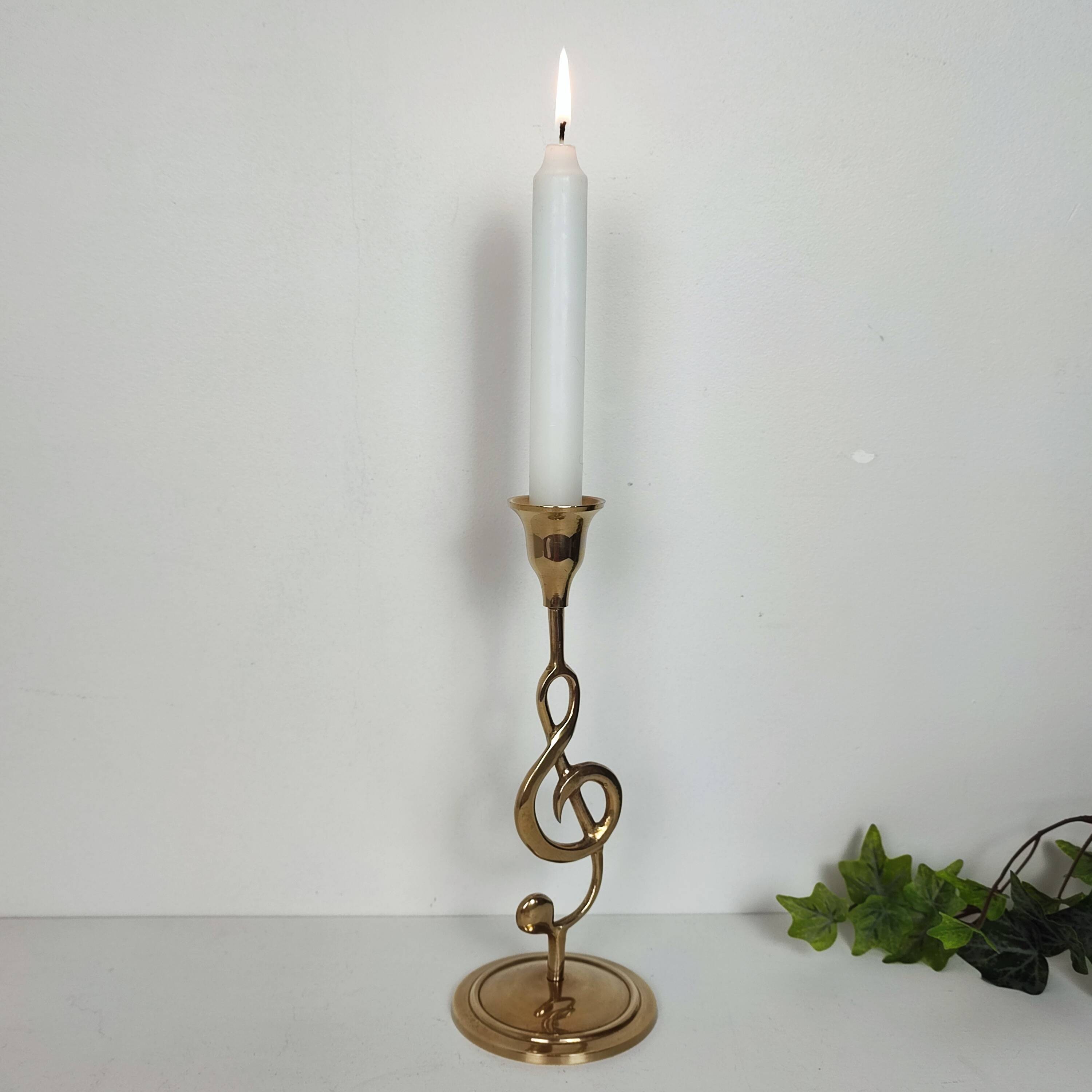 “Treble Clef” Candle Holder