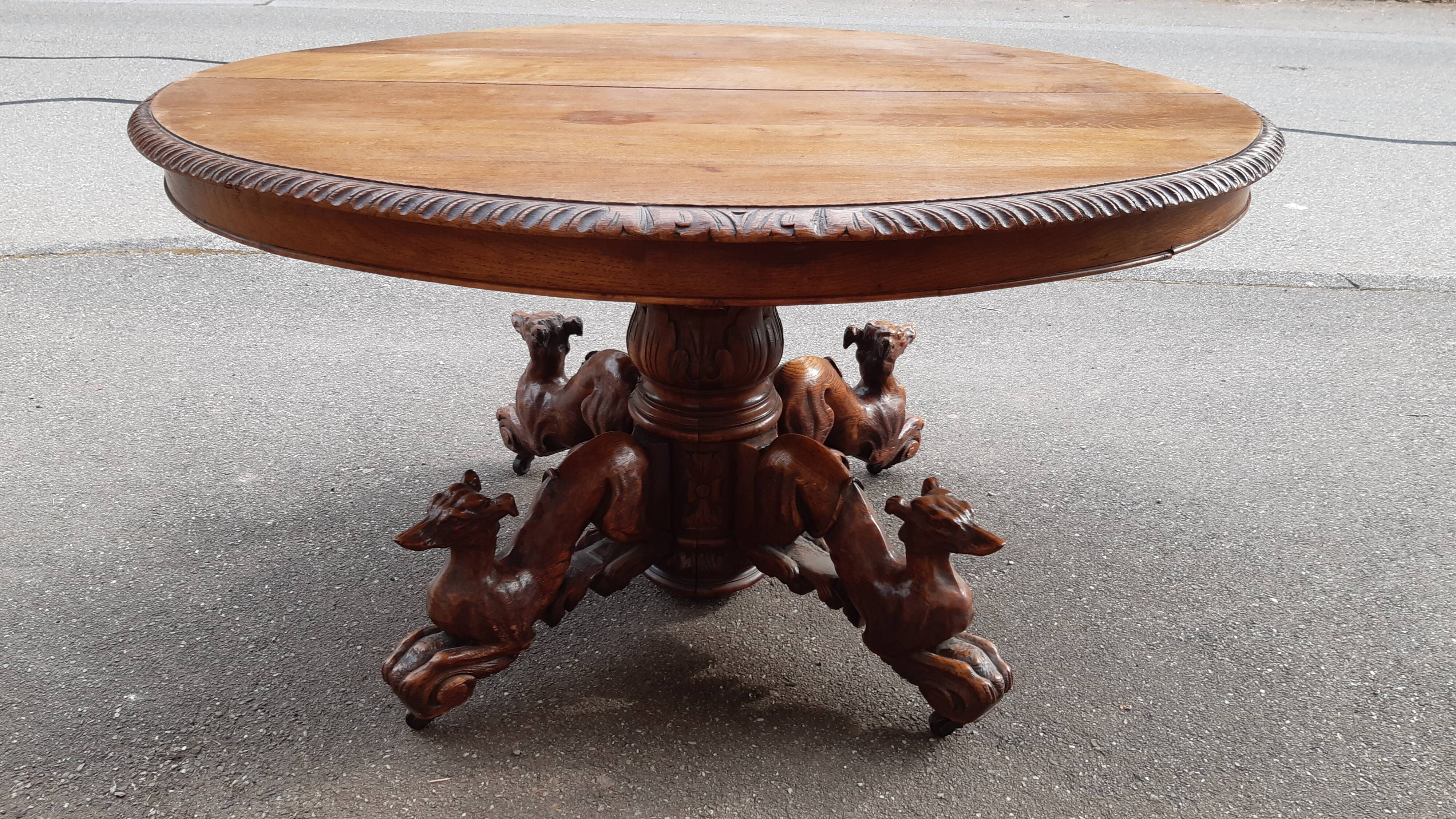 Round table "hunting scene" early twentieth century