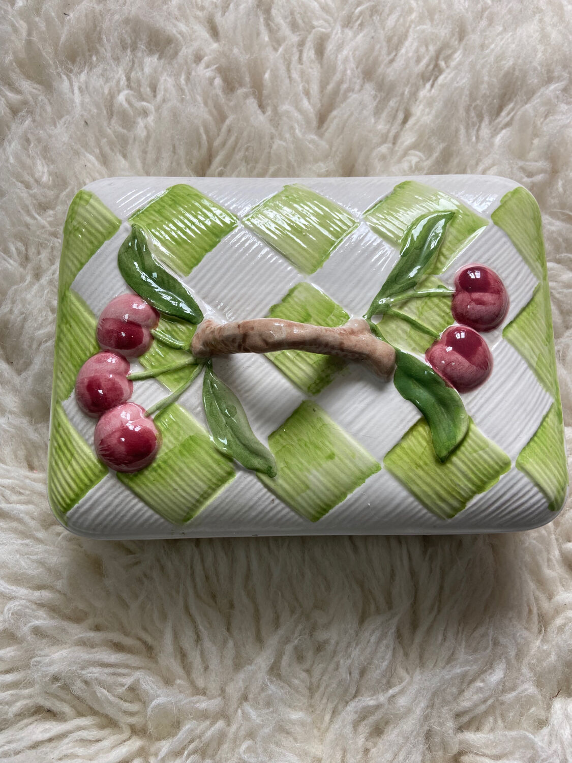 Box Ceramic Cherries Slip