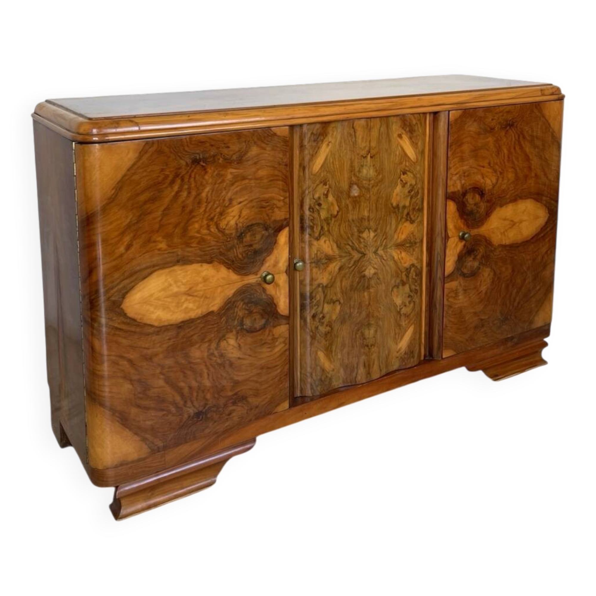 Buffet en noyer burl art déco italien, de grande qualité.