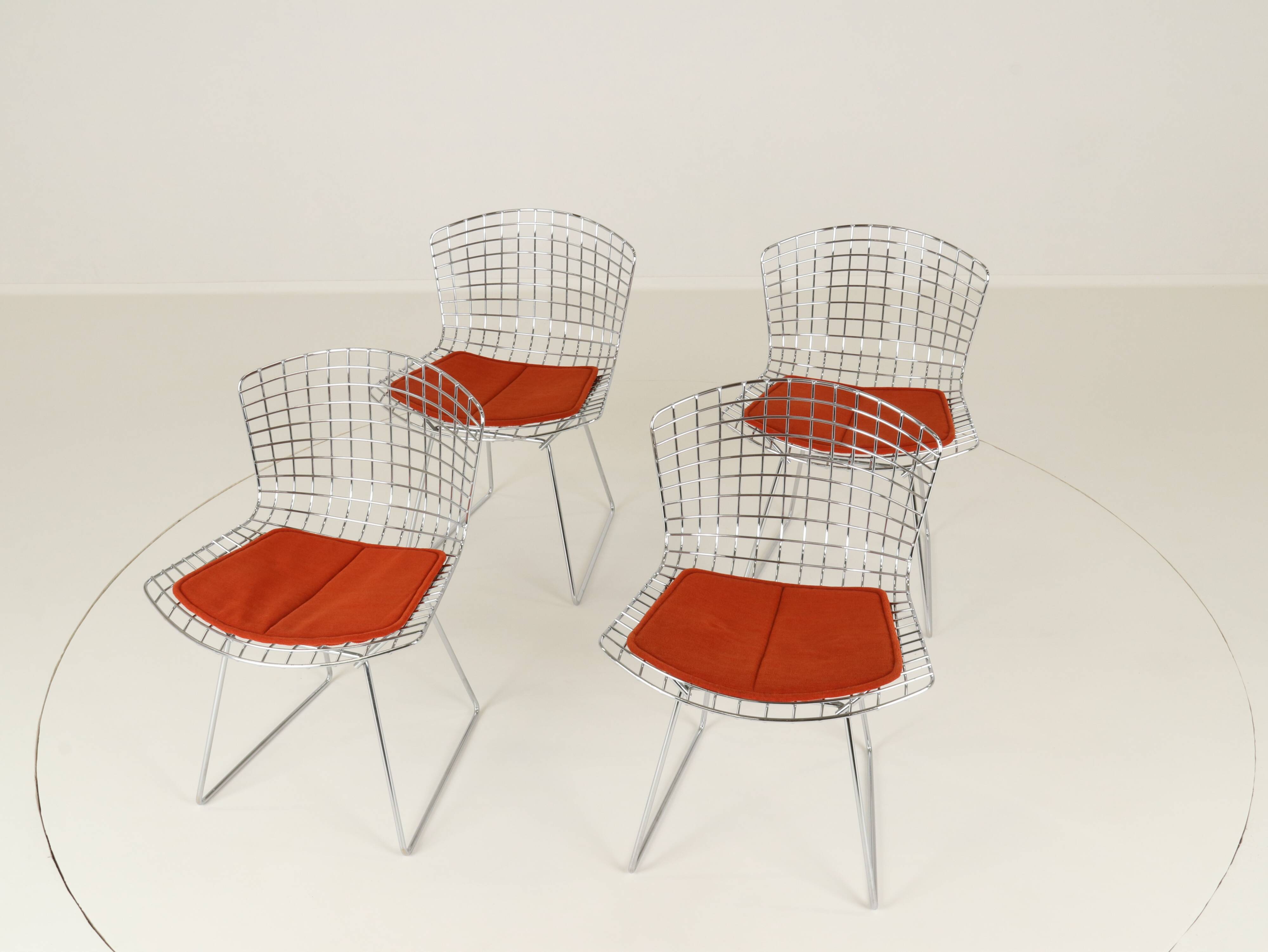 Set of four Model 420C dining chairs designed by Harry Bertoia for Knoll International, USA, 1960s