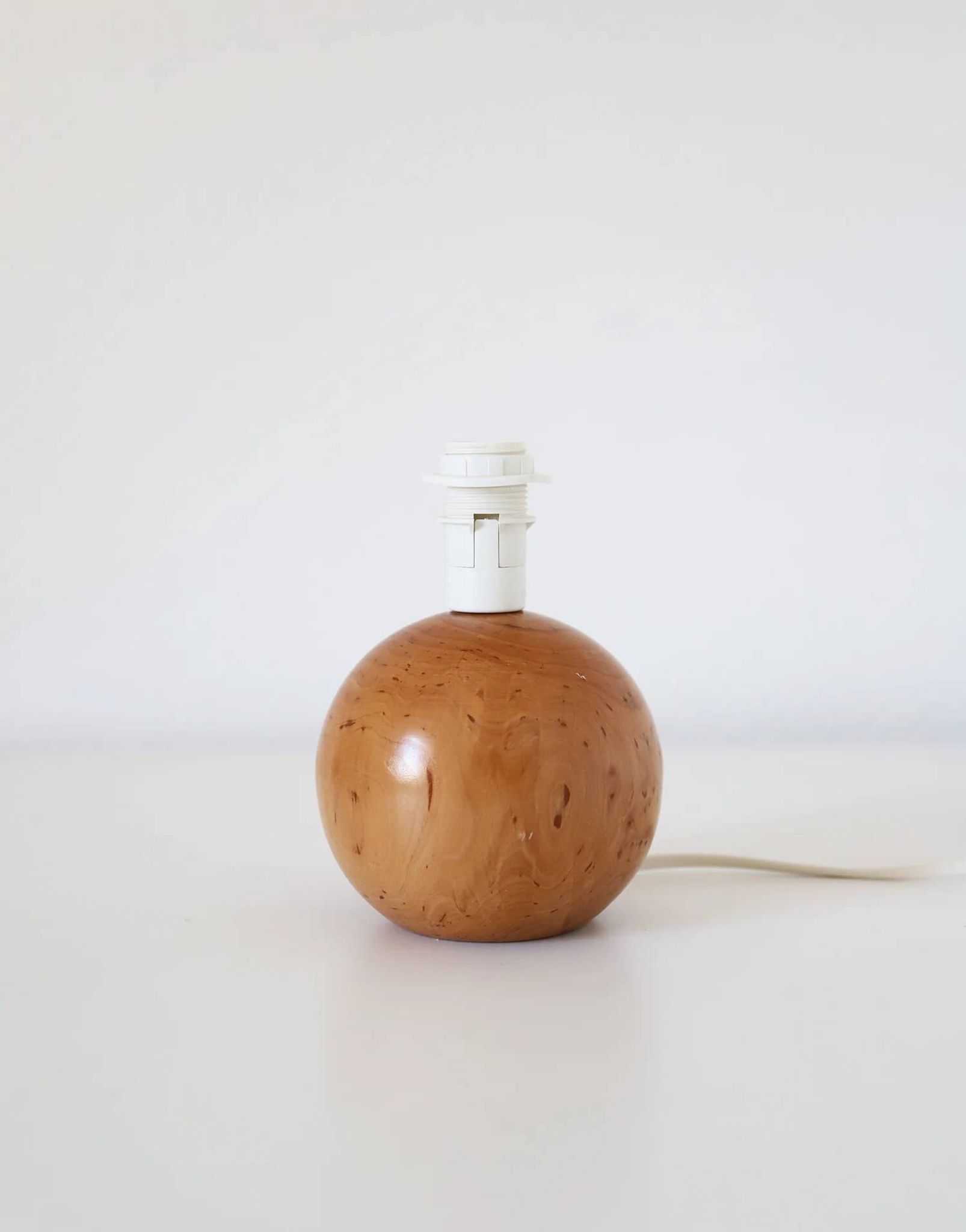 Lampe à poser vintage, pied boule années 70 et abat-jour imprimé