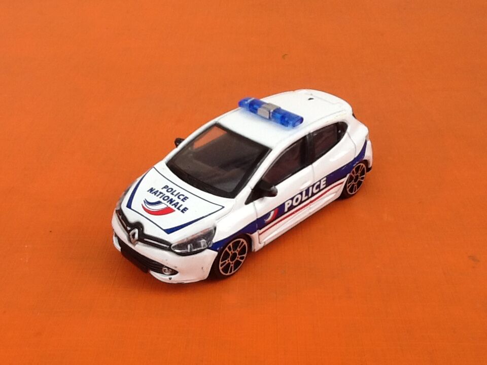 Miniature car Renault Clio Police Scale: 1/43rd Burago
