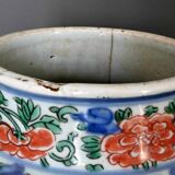 China 18th century Baluster covered pot in polychrome porcelain