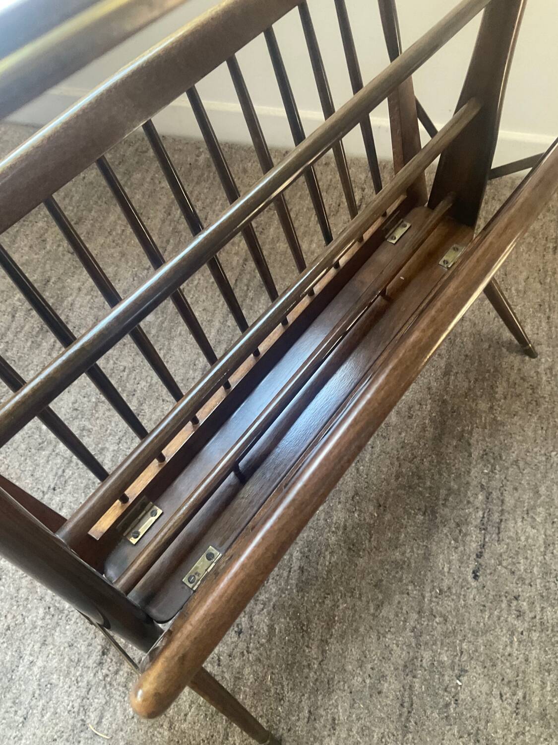 Folding magazine rack attributed to Ico Parisi-Italy from the 1950s