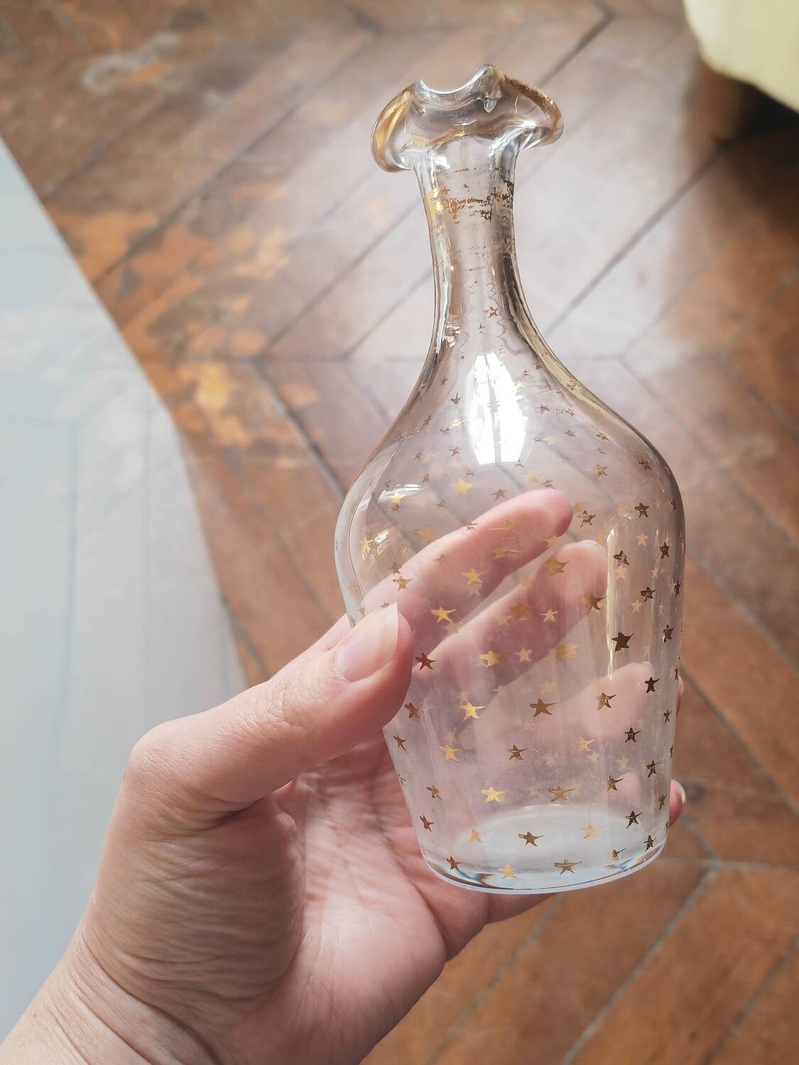 Decanter for liquor cabinet