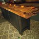 Ancien établi, meuble de métier d'atelier, buffet