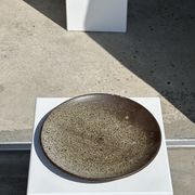 Plat en céramique vert indonésien D:26,5
